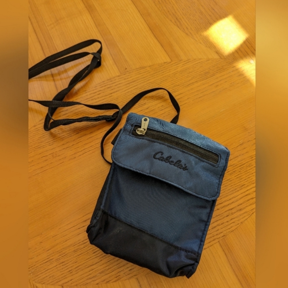 Cabela's mini crossbody purse - travel purse - navy